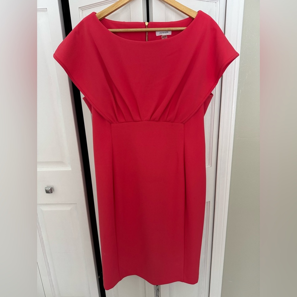 Calvin Klein Women's Coral Knee Length Boat Neck Sheath Dress